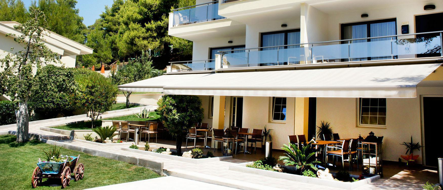 Greek Pride Cronwell Rahoni Park Hotel