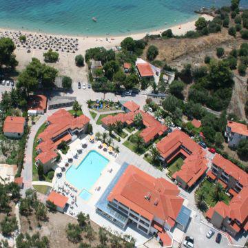 Lagomandra Beach Hotel