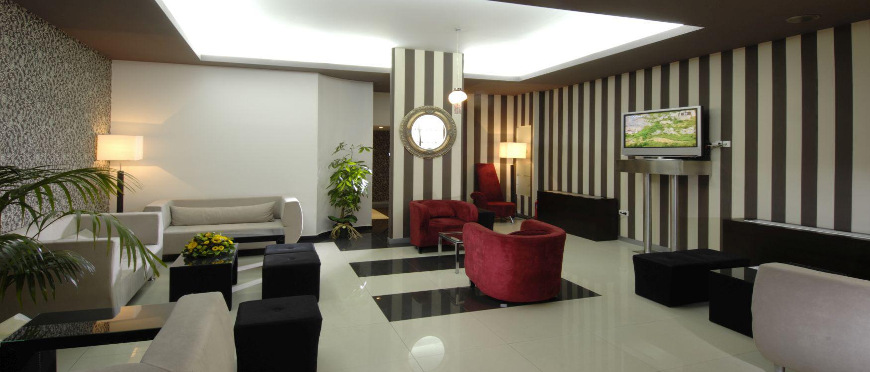 Metropolitan Hotel