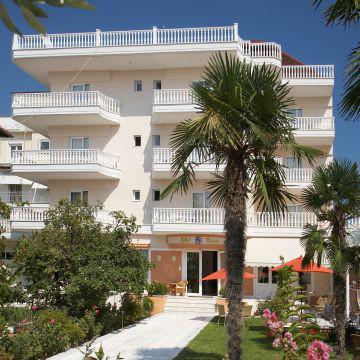 Ioni Hotel