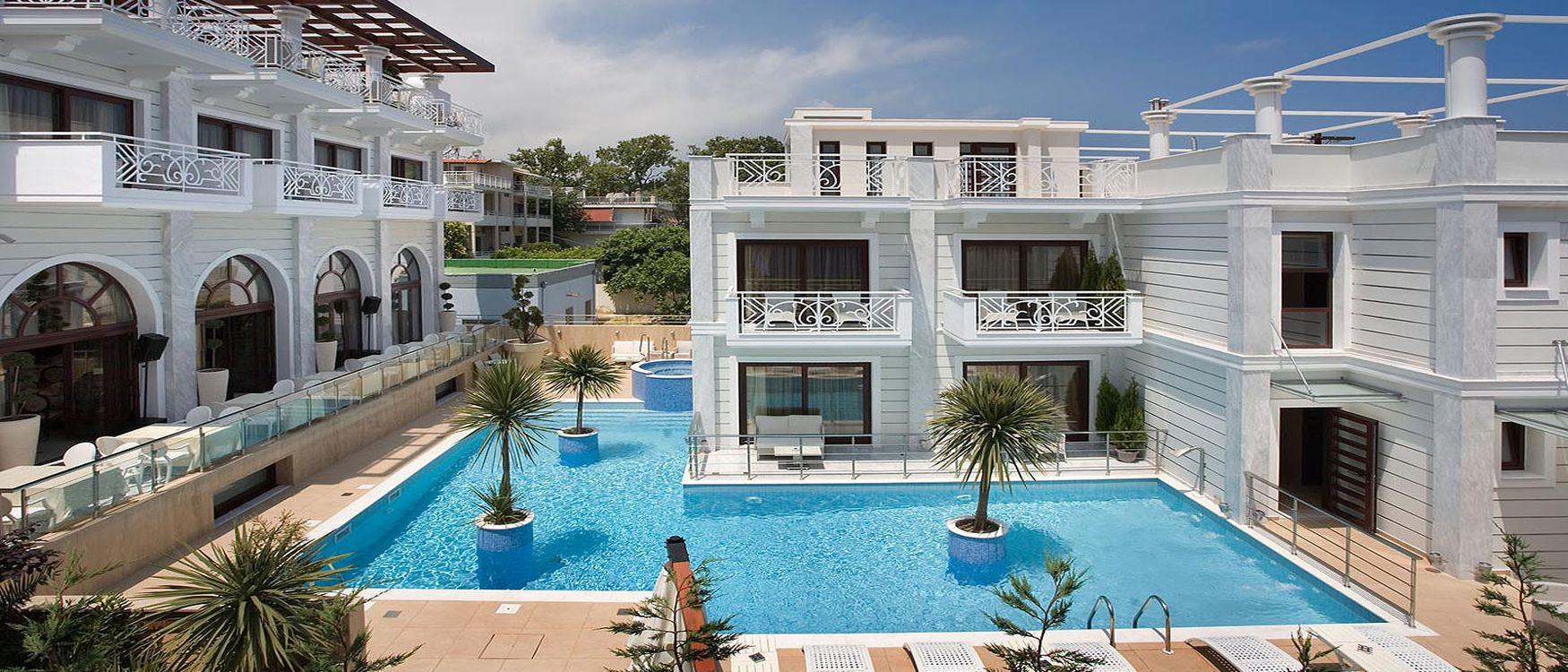 Royal Palace Resort & Spa Hotel
