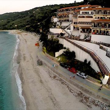 Karaoulanis Beach Hotel