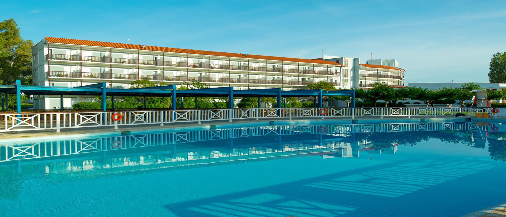 Golden Coast Hotel & Bungalows