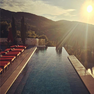 Emelisse Art Hotel