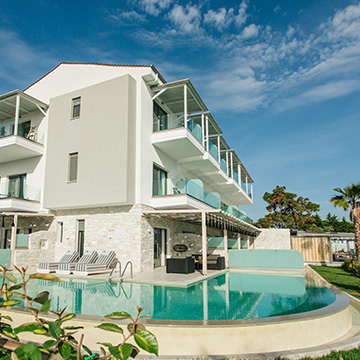 Blue Carpet Luxury Suites