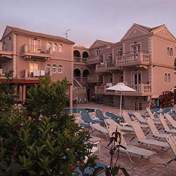 Ekati Mare Hotel & Suites