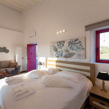 Abeloessa Methonian Hospitality