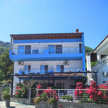 Celeste Deluxe Apartments