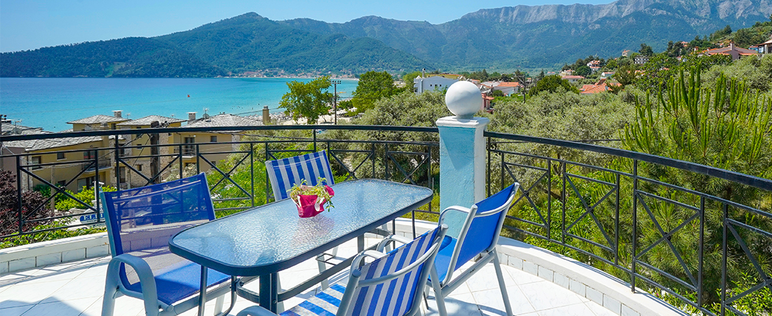 Ellinas Hotel