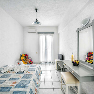 Iro Hotel