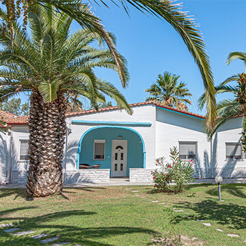 Tropical Hotel – Fourka