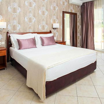 Electra Rooms & Suites